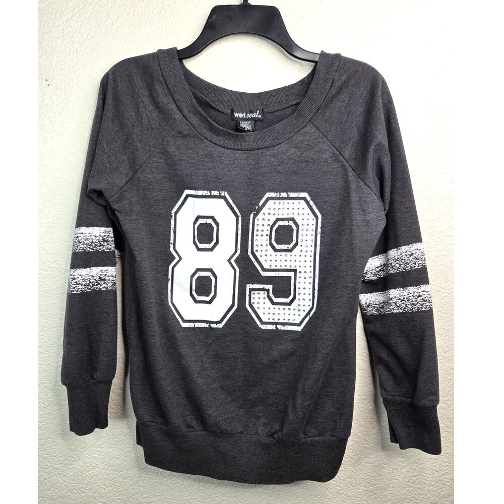 Gray Athletic Sweatshirt Embellished “89” Graphic (Good Condition)